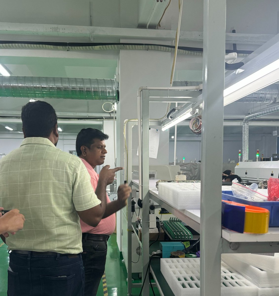 🤝 CIRCUITS × CONVERSATIONS
Hosting partners to engineer tomorrow’s electronics.
⚡ FOCUS AREAS:
► 60V/30A+ high-density power
► EMI-proof signal integrity
► Thermal vs. size optimization
► 72hr rapid prototyping
🚀 COLLAB = INNOVATION
#PCB