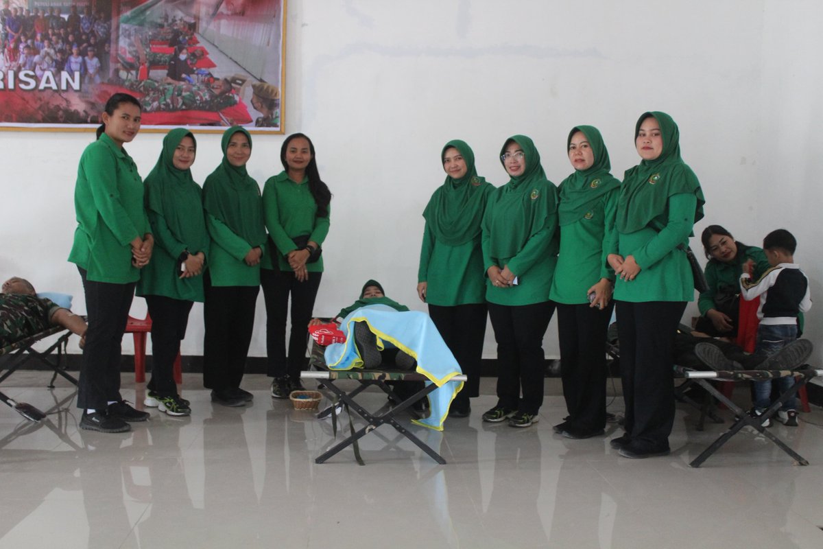 yonif125smb's tweet photo. YONIF 125/SI'MBISA IKUTI KEGIATAN DONOR DARAH PERINGATI HARI JADI KODAM I/BB Ke-75 https://t.co/eYsrlGxeuy