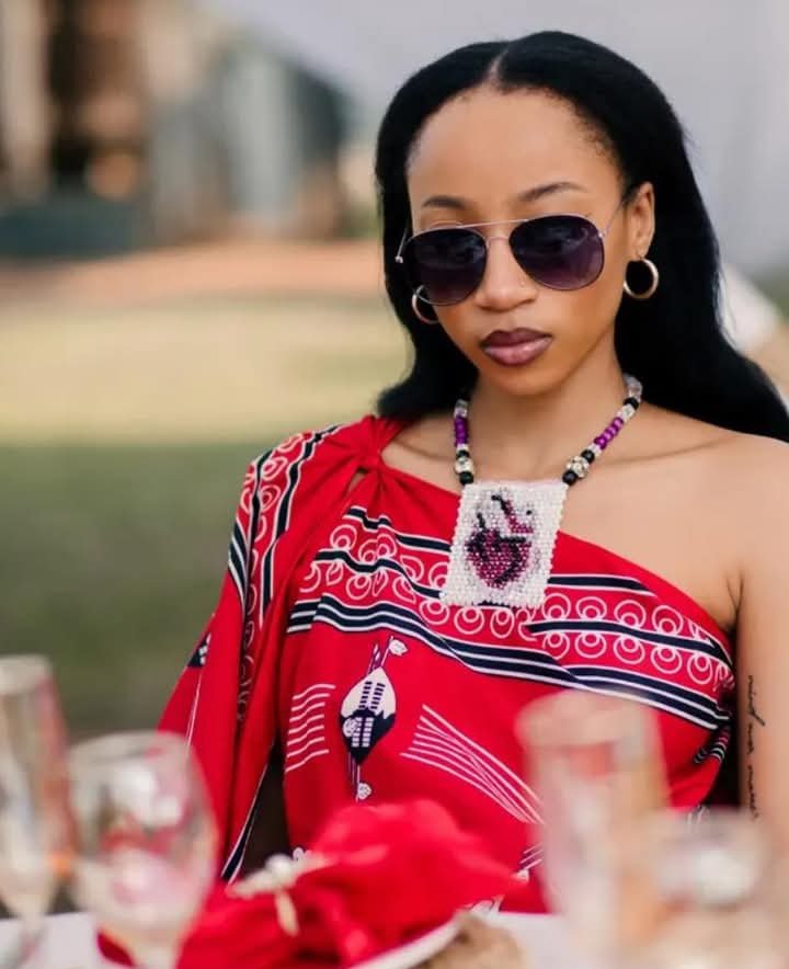 BuhleBakaNgwane's tweet photo. Just chill ๐
#sibahle #siyatichenya #imvunulo
#yetfu #vunulanawe https://t.co/2Nu6hFM1Rj