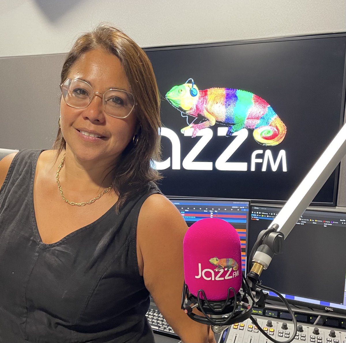Nikki Yeoh (@nikkipianoyeoh) on Twitter photo Itās Saturday! So Iām back in
@JazzFm studio from 10pm. Iāve got brand new music from <a href="/CyrusChestnut/">Cyrus Chestnut</a> plus a track with Cyrus playing with the Queen that is #BettyCarter & more! Join me Itās Saturday! So Iām back in
@JazzFm studio from 10pm. Iāve got brand new music from <a href="/CyrusChestnut/">Cyrus Chestnut</a> plus a track with Cyrus playing with the Queen that is #BettyCarter & more! Join me