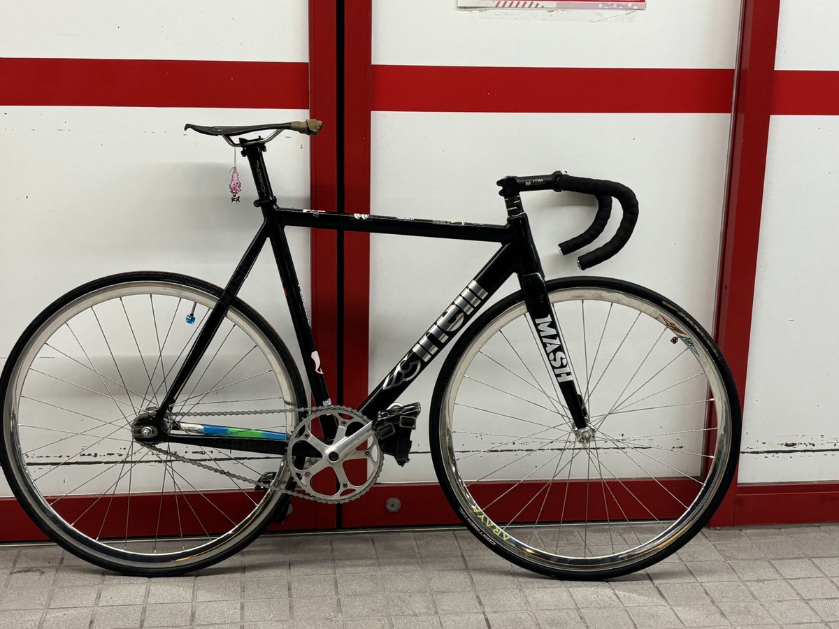 Hikaru_86_FM's tweet image. チャリ増えた！
Cinelli mash histogram買いましたー
初アルミ！憧れのMASH！
軽すぎて感動が止まらない