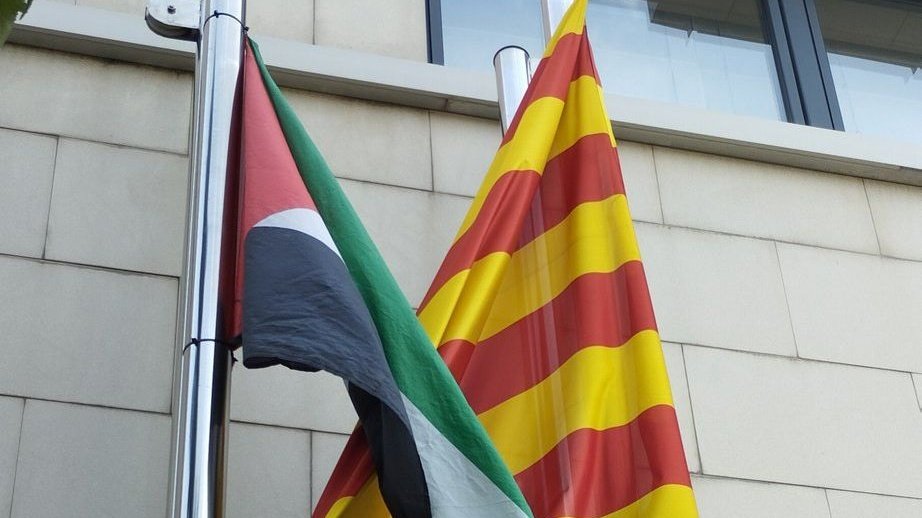 Alerta! 📣

La policia a Egipte ha detingut militants d'<a href="/itacappcc/">Ítaca</a> per portar-les a El Caire i deportar-les!

No esteu soles. Des de Barcelona i els Països Catalans, solidaritat internacionalista!