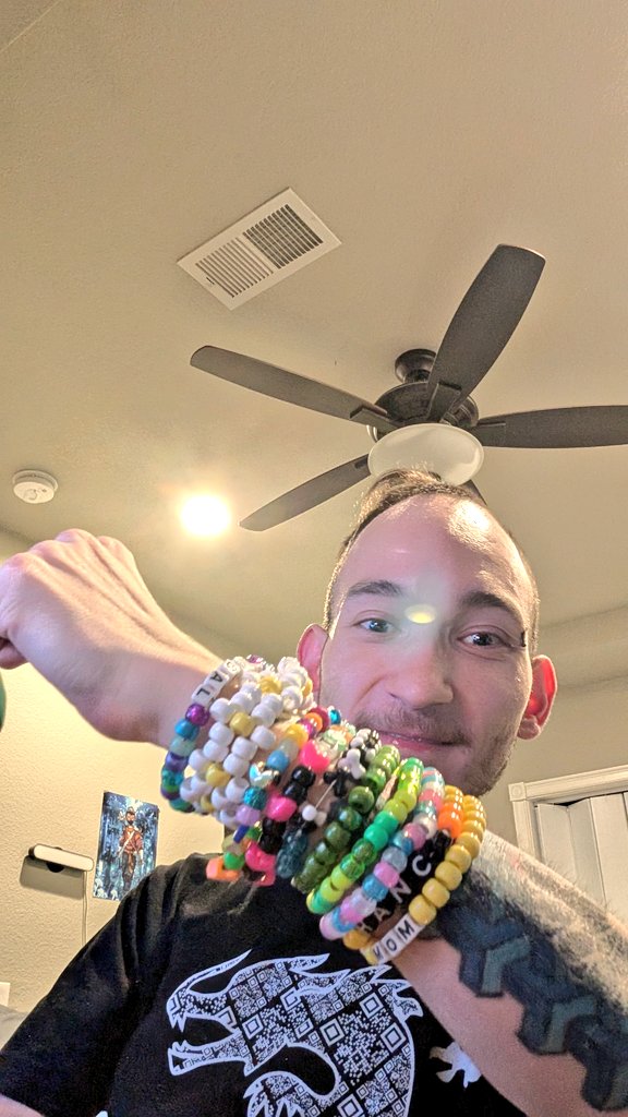 NΞON PHOΞNIX (@redragonx) on Twitter photo 