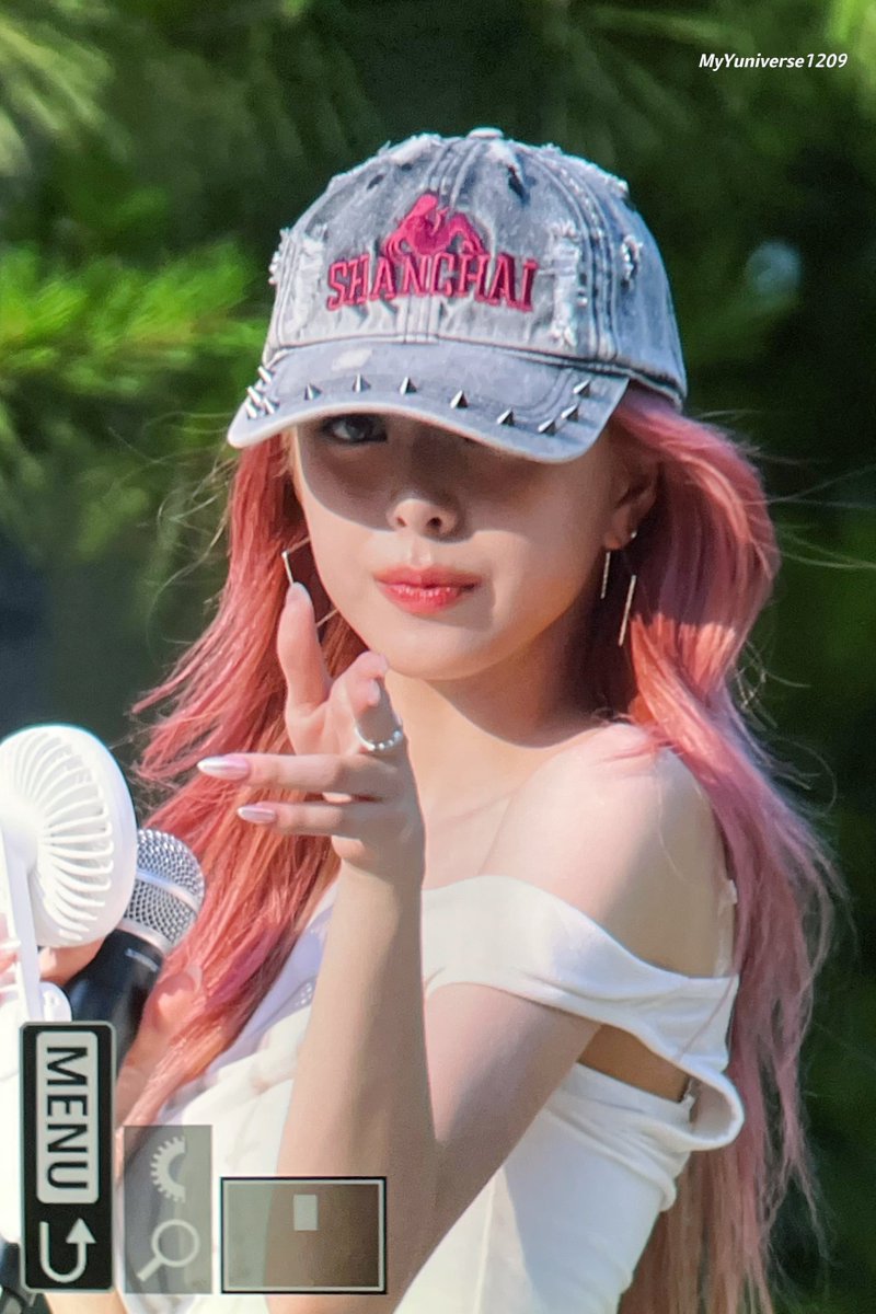 나의YUniverse tweet media