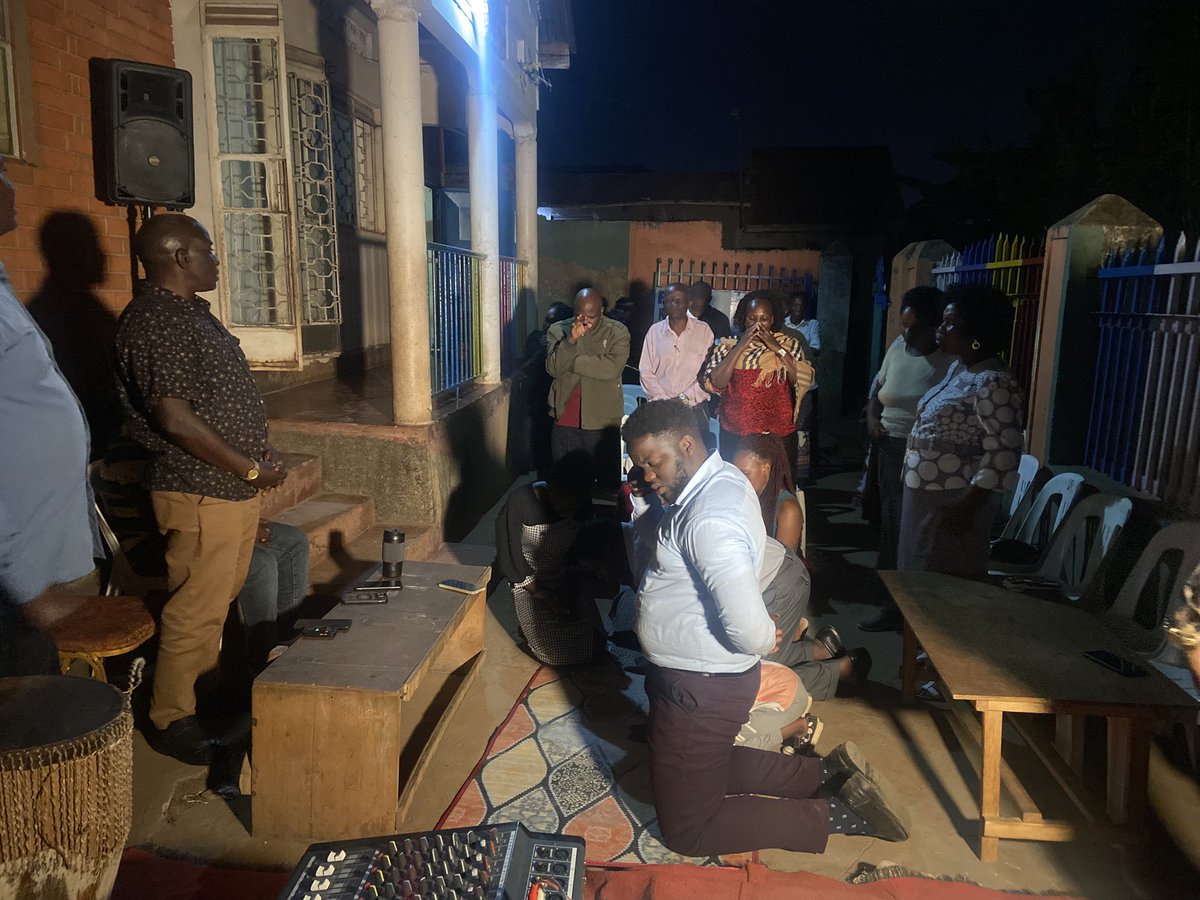 AcrobaticMF's tweet image. Thanks Pastor &amp;amp; Mrs Yawe for hosting us last night. facebook.com/share/p/14KCwx…