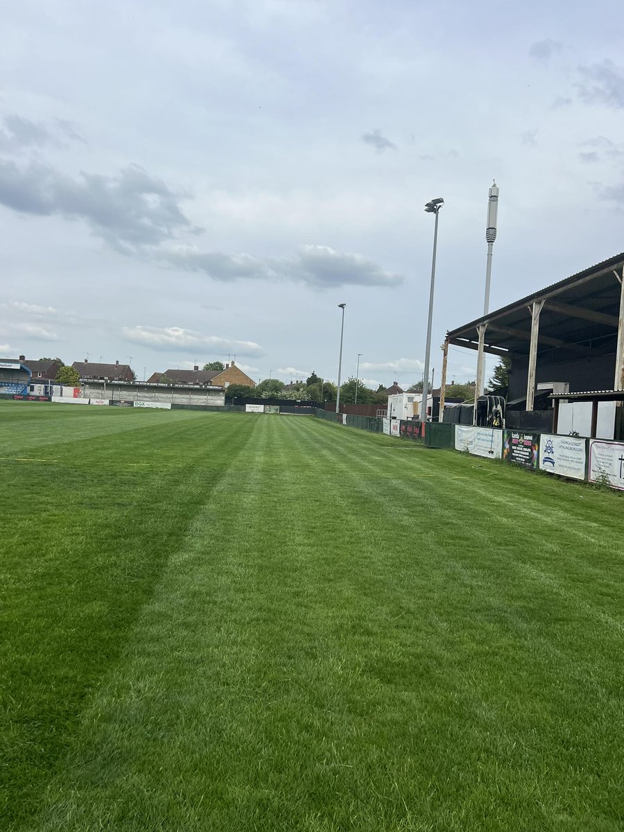 Rushden & Higham Utd tweet media