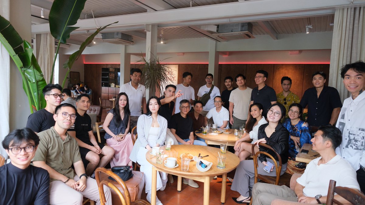 overseasviets's tweet photo. Awesome members' brunch in Saigon today!

When else do you get to connect with Viets from France, Australia, Netherlands, US, UK, Czech, Vietnam - all in one place?

Super special feeling. https://t.co/gYiKMY4G5A