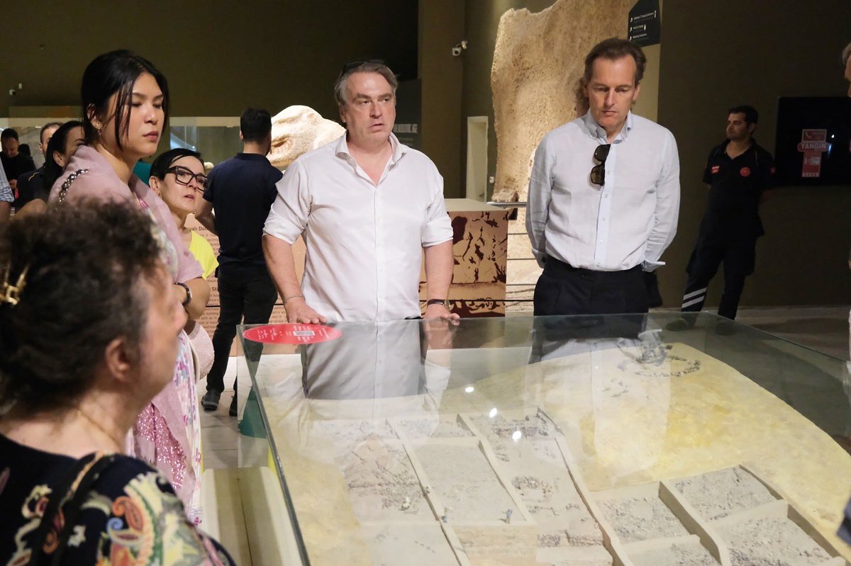 Afterwards, the EU delegation explored Balıklıgöl, the  Pool of Sacred Fish, believed to be where Prophet Abraham was thrown into fire and the Şanlıurfa City Museum, which showcases the city's rich history from its foundation to the present.
🇪🇺🇹🇷