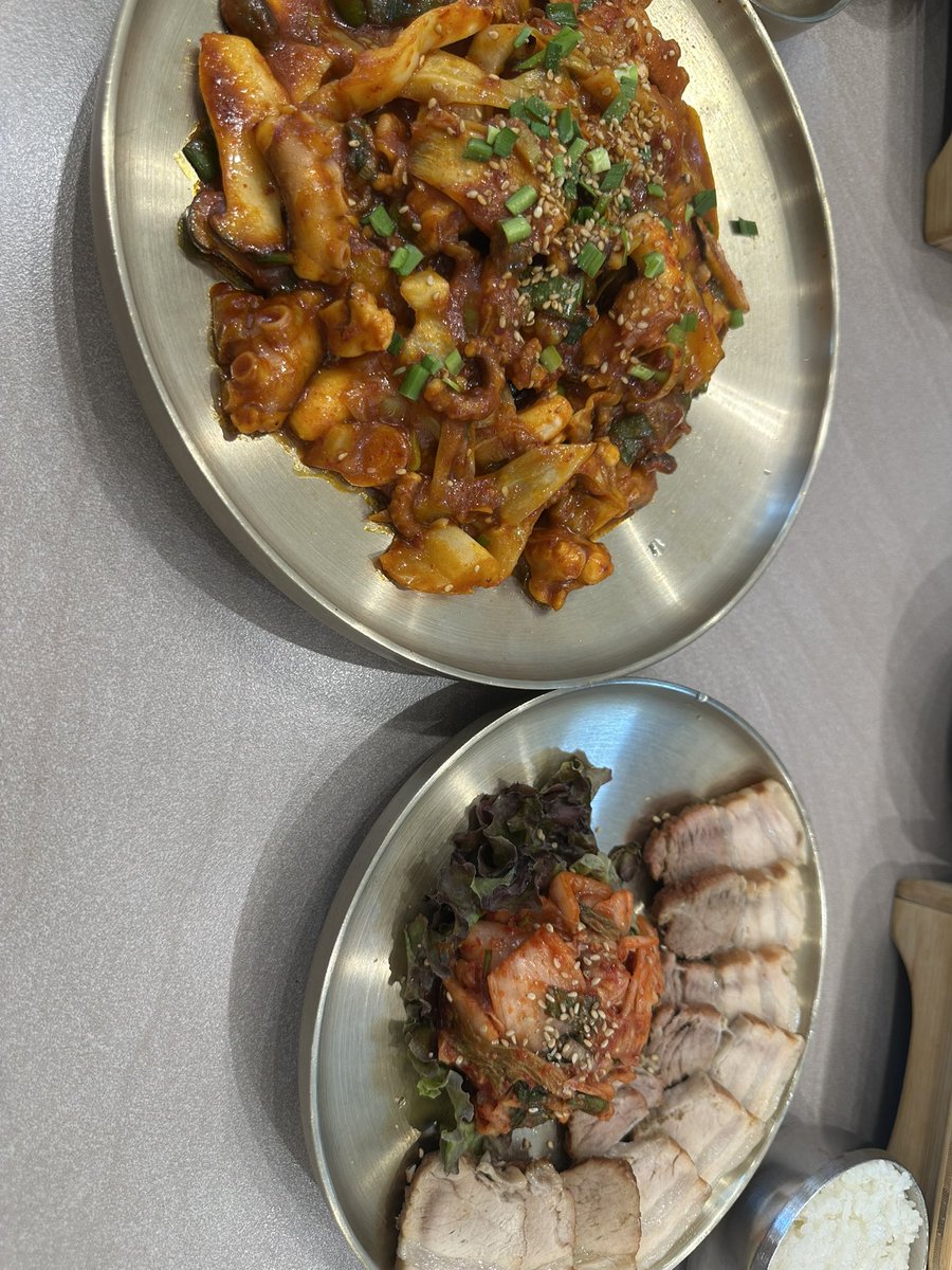 두끼 연속으로 솥밥 먹기