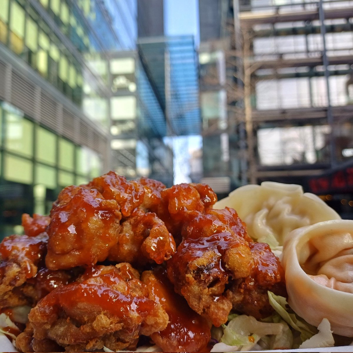 GoKo this week
Tuesday @@stjpiccadilly 
Wednesday <a href="/new/">Matthew Sanders</a> St square 
Thursday @cardinal place Victoria 
Sunday @wimbledonvillage

After we will take holiday.
First market will be 19th April <a href="/DOYSQ/">Duke of York Square</a> Chelsea 
See U Soon
 #glazedchicken #friedchicken #crispychicken #k_food #lunchbox