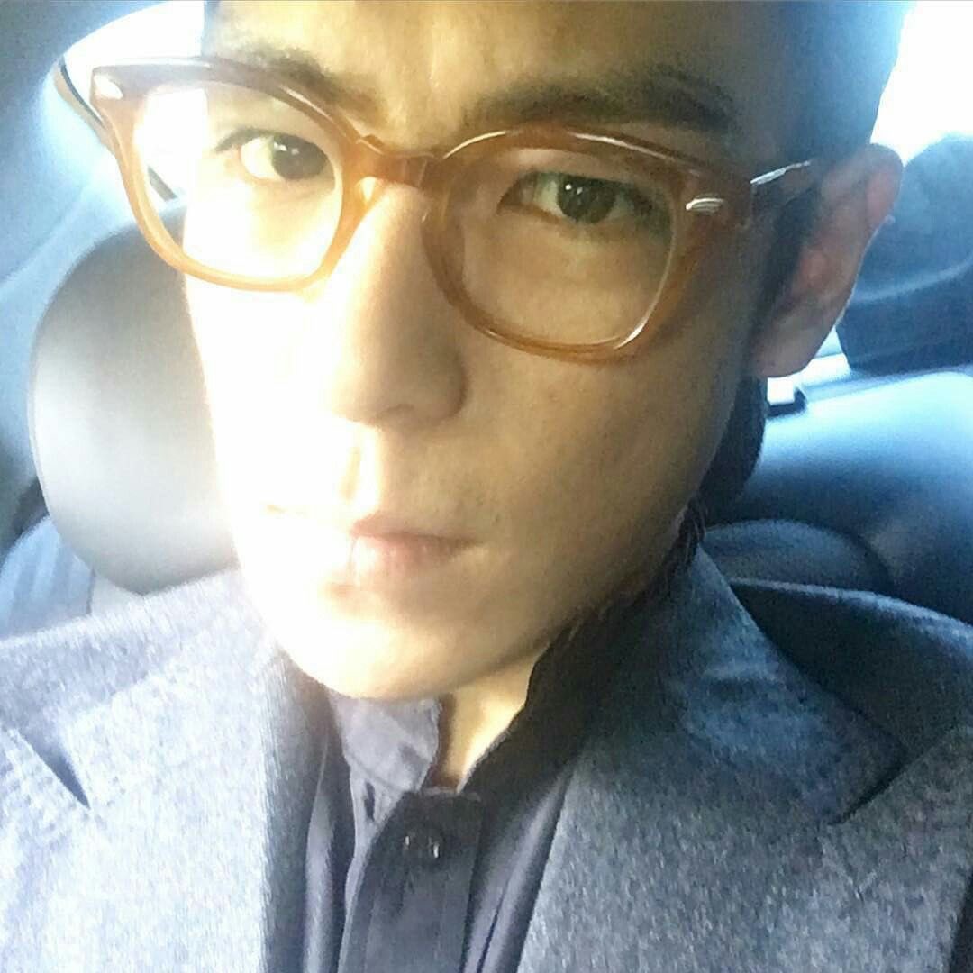 Choi_T0P's tweet photo. 39°C                                                -11 °C https://t.co/FokF9M6xlv