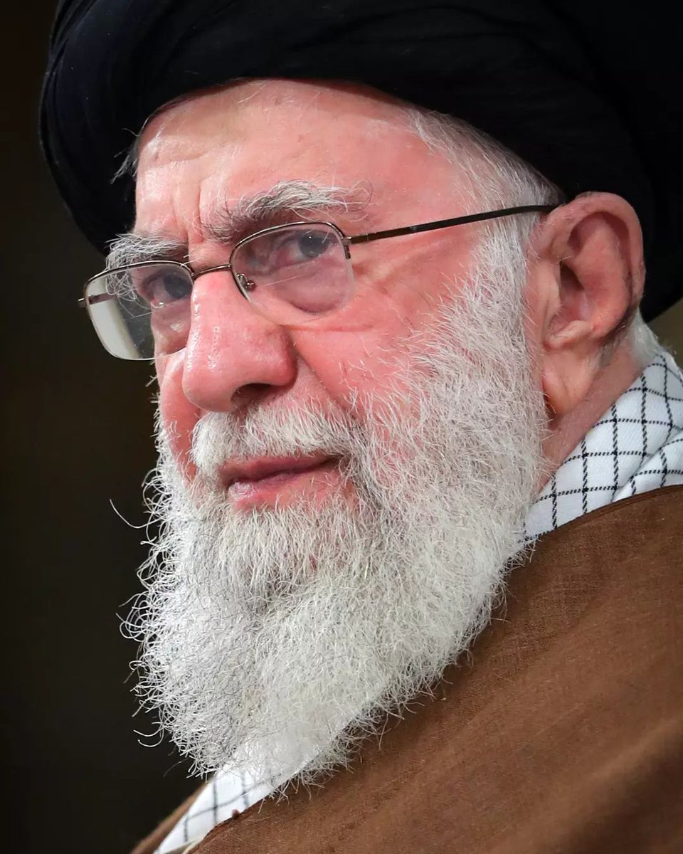شک نکنید آیندگان در تاریخ خواهند نوشت:
سیدعلی خامنه‌ای به حیات اسرائیل پایان داد :)!