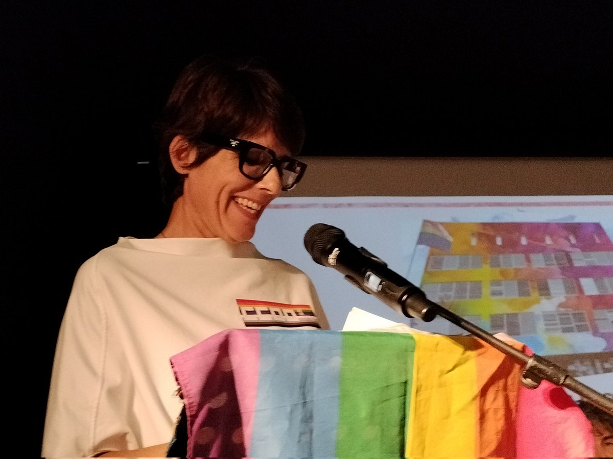 CCOORM's tweet image. La SG de @CCOORM, Teresa Fuentes inaugura el conversatorio "Los discursos de odio contra la comunidad LGTBIQ+" en el centro cultural Puertas de Castilla.