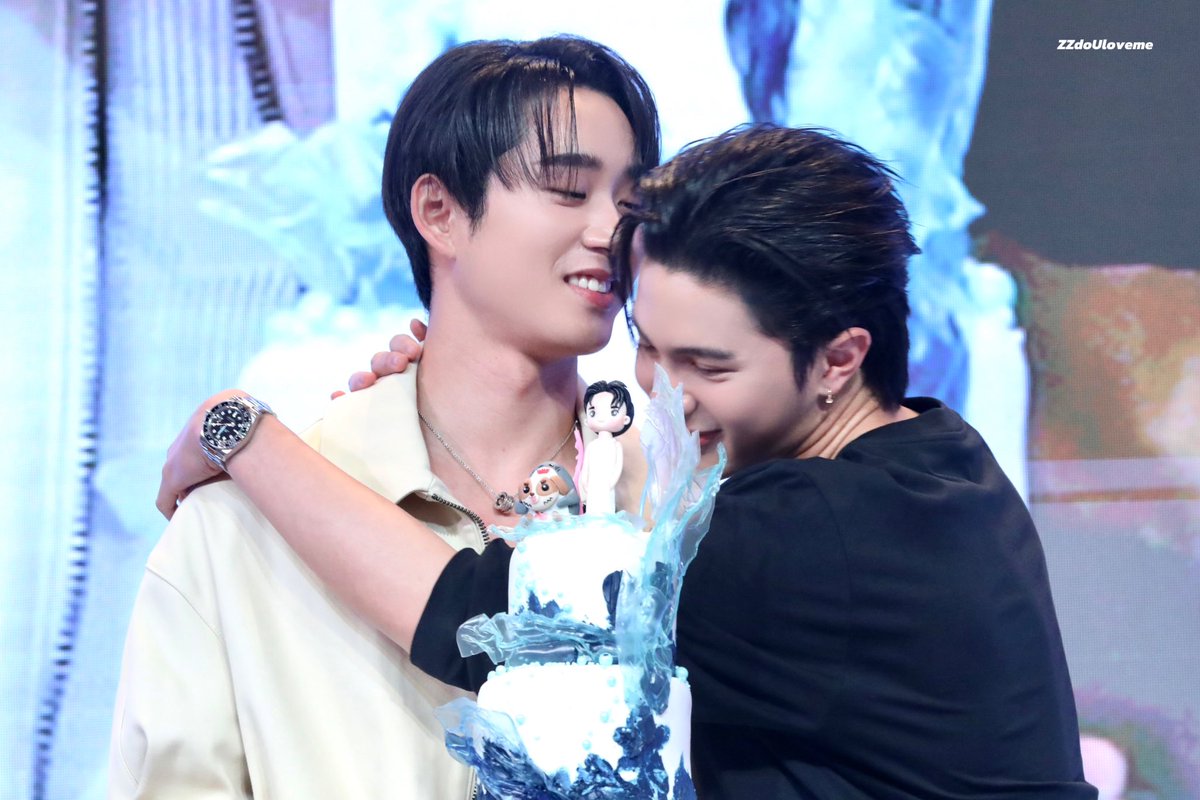 Zzdoyouloveme's tweet image. 💕💞💖💘💓

EST BD 2025
#SpreadLoveWithEst 
#est_rvp