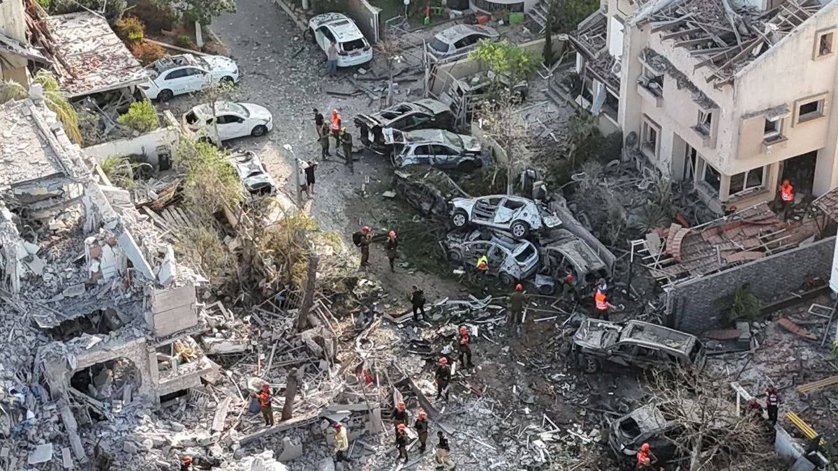atique_sami's tweet photo. Oh my eyes, what beauty! The city of terrorism, Tel Aviv, has turned into ruins.
🇮🇷🇵🇸🔻 https://t.co/3sYi1kSBMQ