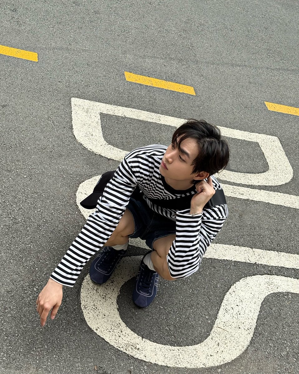 _CONG_twt's tweet photo. Caught the rain
Caught the vibe π
#CONGB #OnitsukaTiger #SCLAW https://t.co/63lcWlcEQB