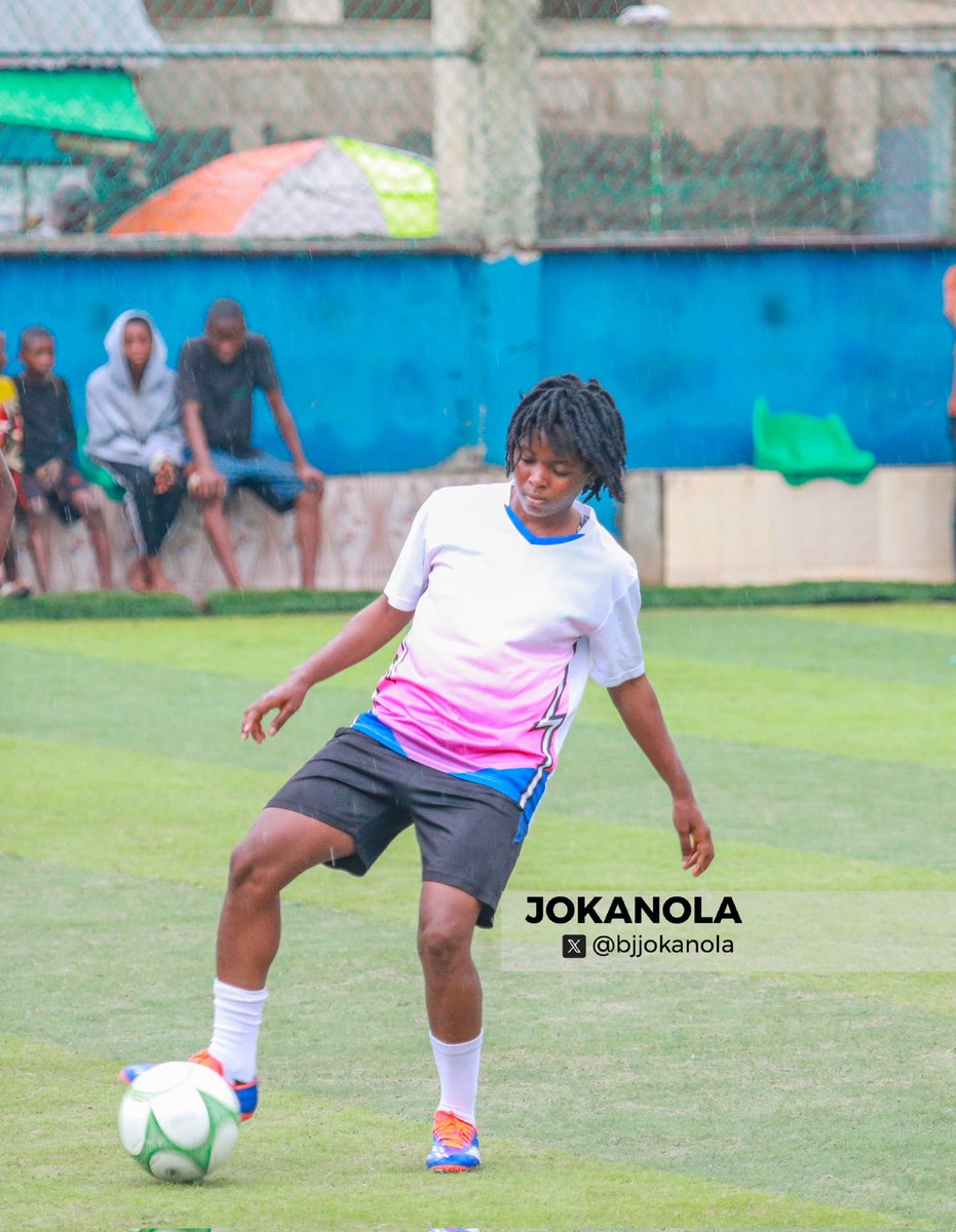 Two NWFL Premiership Players are present and competing at the Abu Azeez Penalty Competition.

Frame 1: Anjor Mary of Edo Queens
Frame 2: Subomi Ogundele of Remo Stars Ladies

<a href="/AbuAzeezAbolaji/">ABU AZEEZ</a> <a href="/abuazeezpenalty/">ABUAZEEZPENALTY</a>