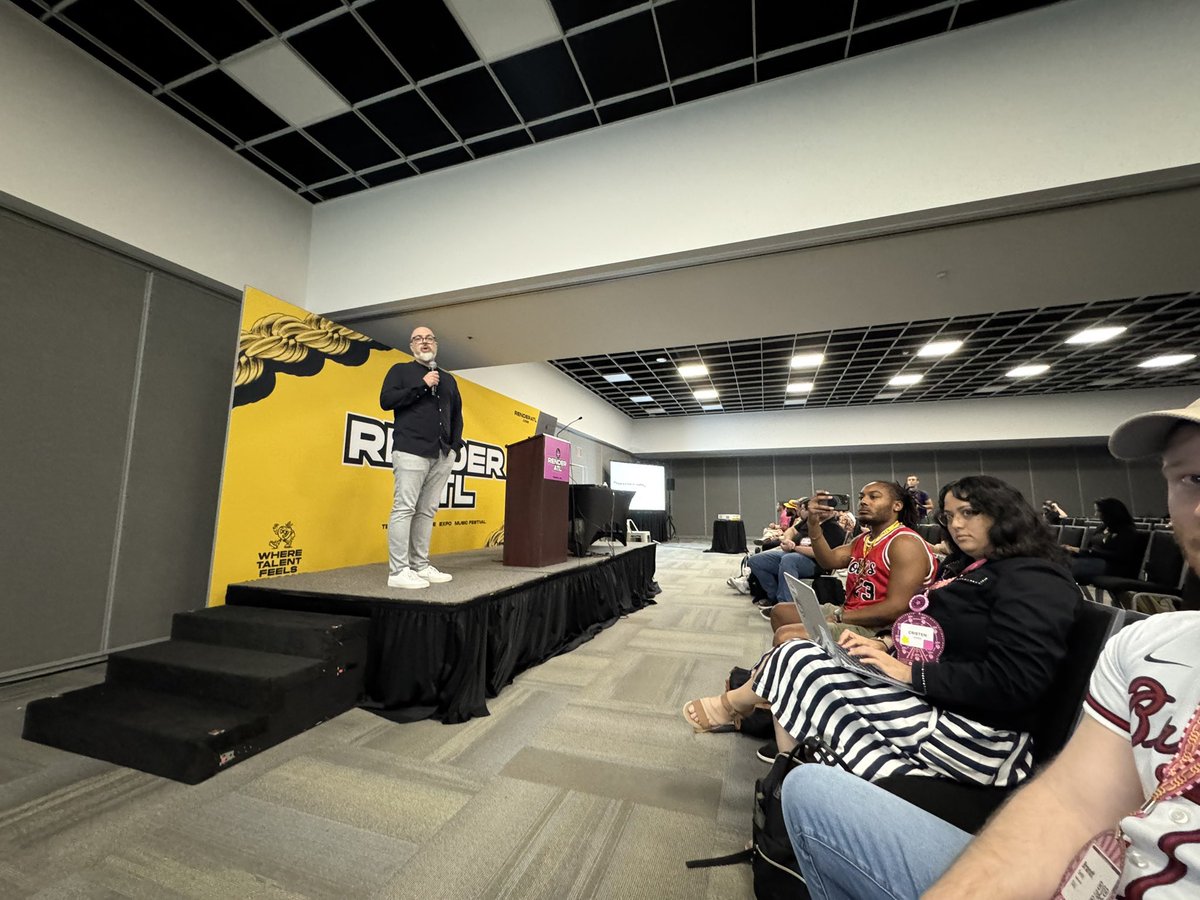 One week.
Two talks.
Two new cities explored.
Countless conversations, laughs, and lessons.
New frie