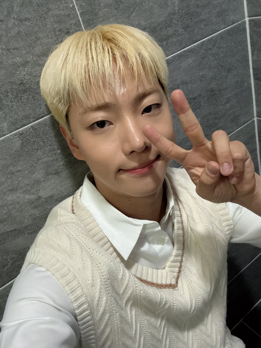 WM_ONOFF's tweet image. #이션

너의 아르기니