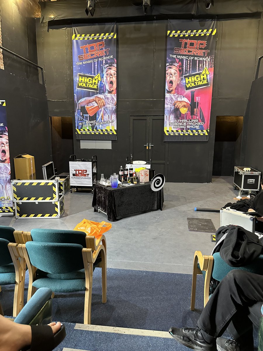 The magic of science now in ready for this afternoon 2:30 start, maybe a ticket or two left <a href="/WharfTheatreDev/">WharfTheatreDevizes</a>