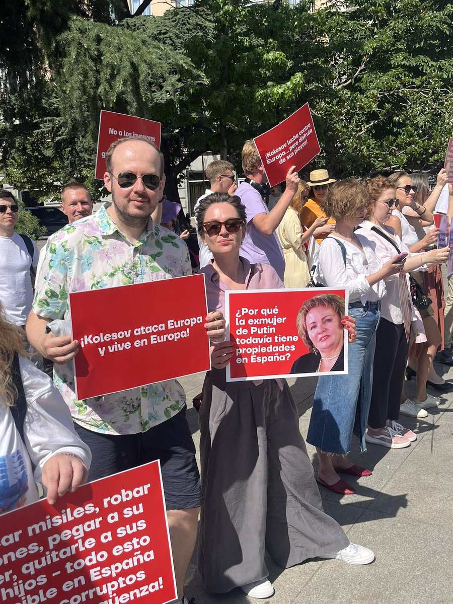 Спасибо всем, кто пришёл!

Бенефициары войны и дружки Путина должны быть наказаны.