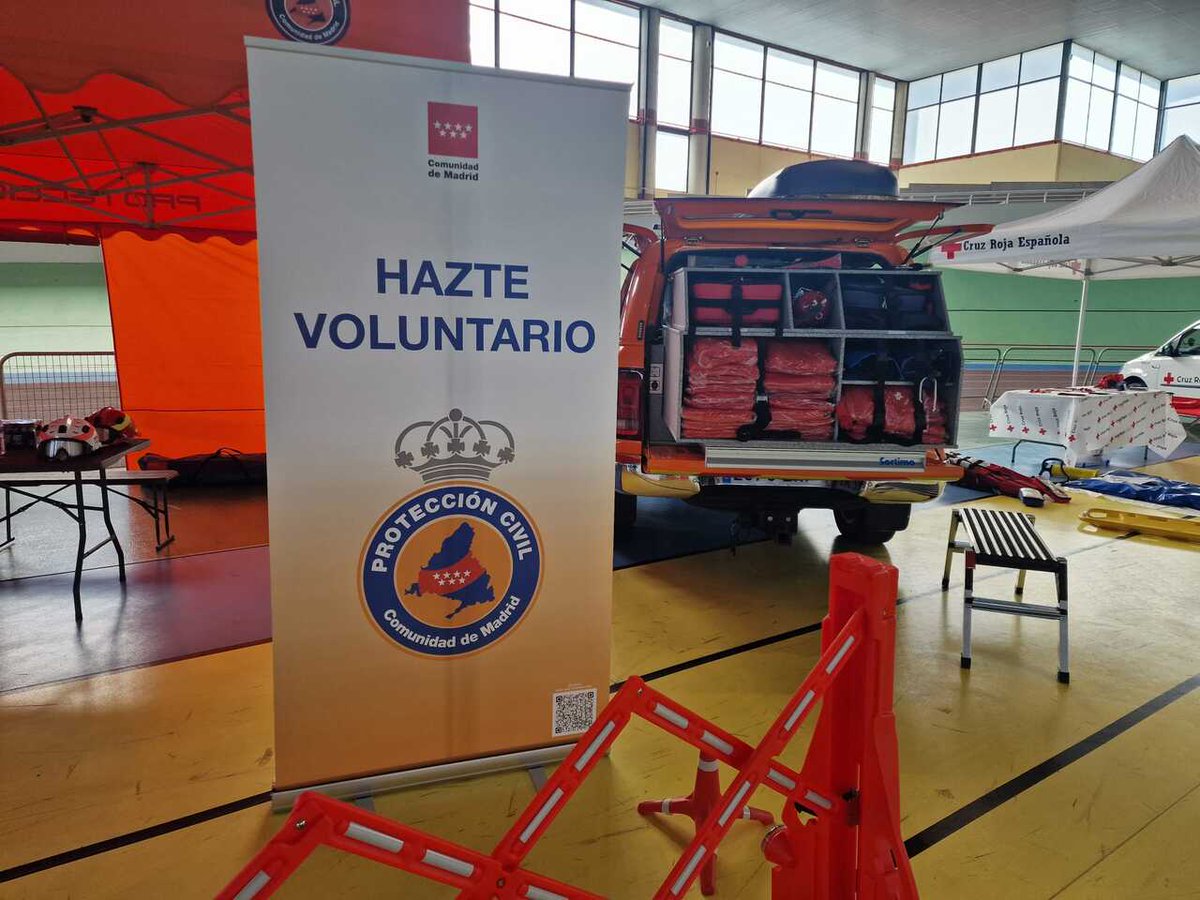 🚨 La #ASEM112 participa en la I Feria de Seguridad y Emergencias organizada por el <a href="/AytoGalapagar/">Ayuntamiento de Galapagar</a> con representación del #ERIVE, stand informativo y exhibición de vehículos de emergencia.

🕚 Hasta las 14:00 h.
📍 En el velódromo y campo de fútbol municipal.

¡Te esperamos!