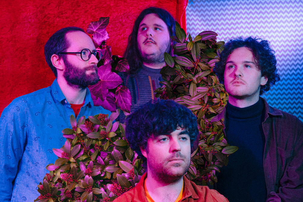 mixcloud.com/thesoundFM/ind… Indiescovery #99 kicks off with some banging indietronica; includes shoegazery &amp; psych from the likes of Taleen Kali &amp; Shaki Tavi (no relation!), New Candys &amp; Sea Lemon; and features albums of the month from Junk Drawer (pic) &amp; Ty Segall.