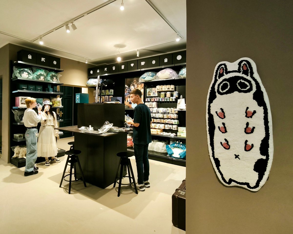 🎉Wir starten in den Soft-Opening-Modus – und du bist eingeladen!
Zur Feier des Soft Openings gibt es 15% Rabatt auf alle Getränke und Desserts. Auch die offiziellen Merchandise-Artikel von @GenshinImpactDE und <a href="/ZZZ_DEU/">Zenless Zone Zero DE</a> treffen nach und nach ein!
#HoYoverseCafe