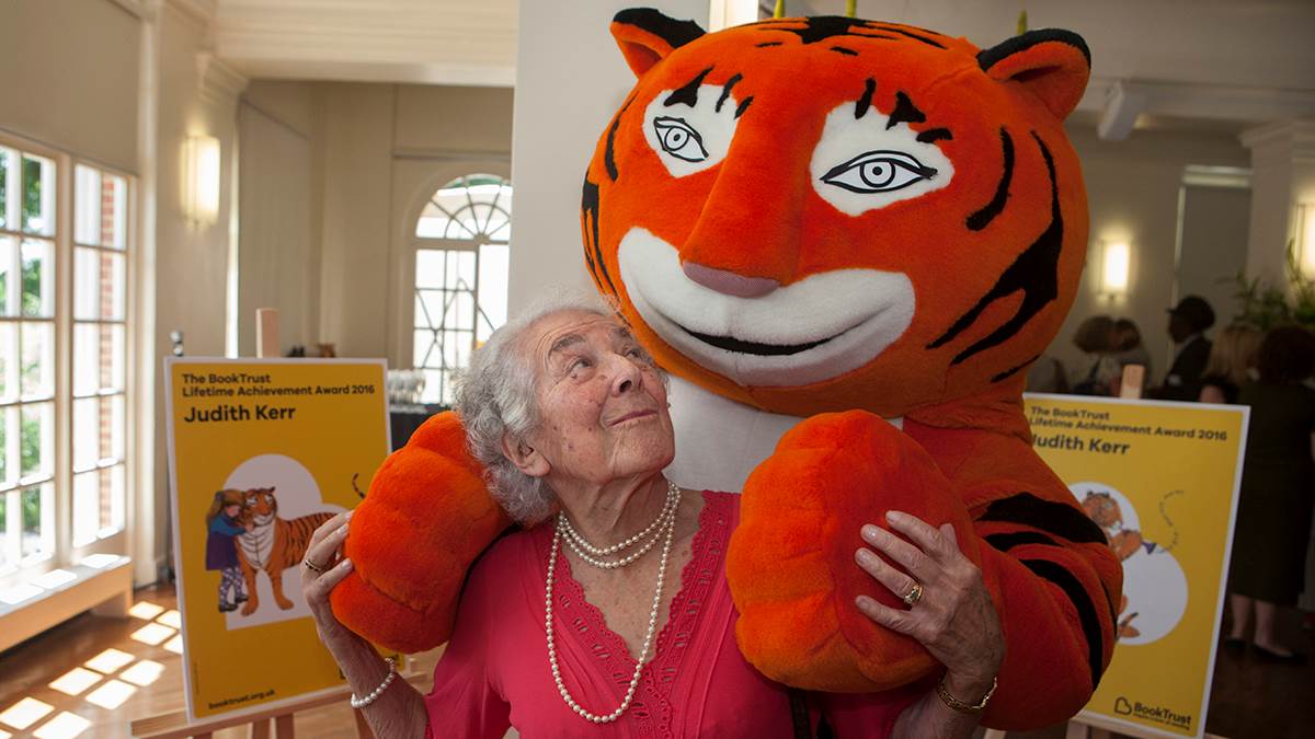 Happy Birthday Judith Kerr! 

Today we're remembering our children's literature legend and Barnes's beloved #JudithKerr born #OTD 14 June 1923. Forever a member of our Festival family♥️ 

Pic. <a href="/Booktrust/">BookTrust</a>