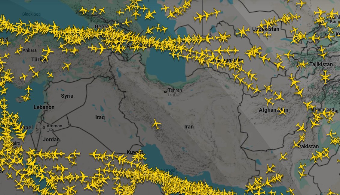 Sanırım pilotun biri direksiyon başında uyuyakalmış... 🤣 #Iran #IranAttack #Iranian #savaş