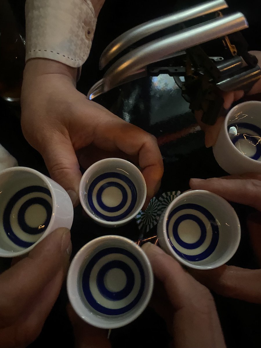 #サイレントムーン #渋谷 #土曜日 
雨降り土曜日。今宵も20時オープン☆
本日イベント準備のためクローズ時間変更ございます。