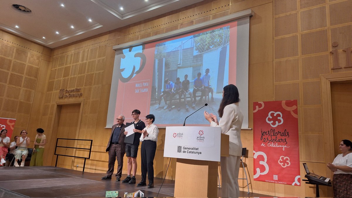 CRPVOII (@crpvoii) on Twitter photo Felicitats a l'INS Torre de Malla de Parets del Vallès pel premi obtingut als Jocs Florals escolars de Catalunya <a href="/SSTTMVO/">ST_MVO</a> Felicitats a l'INS Torre de Malla de Parets del Vallès pel premi obtingut als Jocs Florals escolars de Catalunya <a href="/SSTTMVO/">ST_MVO</a>