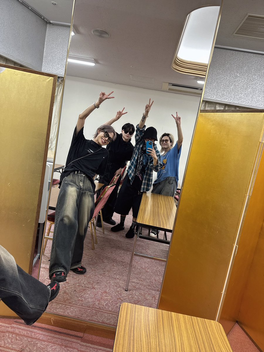 PantherBox_roy's tweet photo. アメニモマケズハッピース✌︎ https://t.co/zS6BSAsFTc