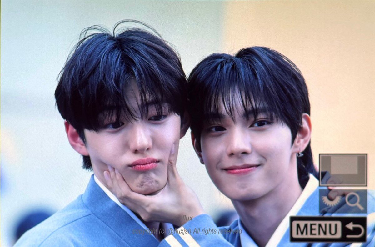 chueiliyu's tweet image. hello! to stop any further confusion and issues with other fandoms… here’s the hangul version of the duo name CHUCHUz.

CHUCHUz (추추즈)

it’s 추추즈 ✅
not 츄츄즈 ❌

please use the correct version.

#BOYS2PLANET #보이즈2플래닛
#CHUEILIYU #최립우 #崔立于
#CHUNGSANGHYEON #정상현