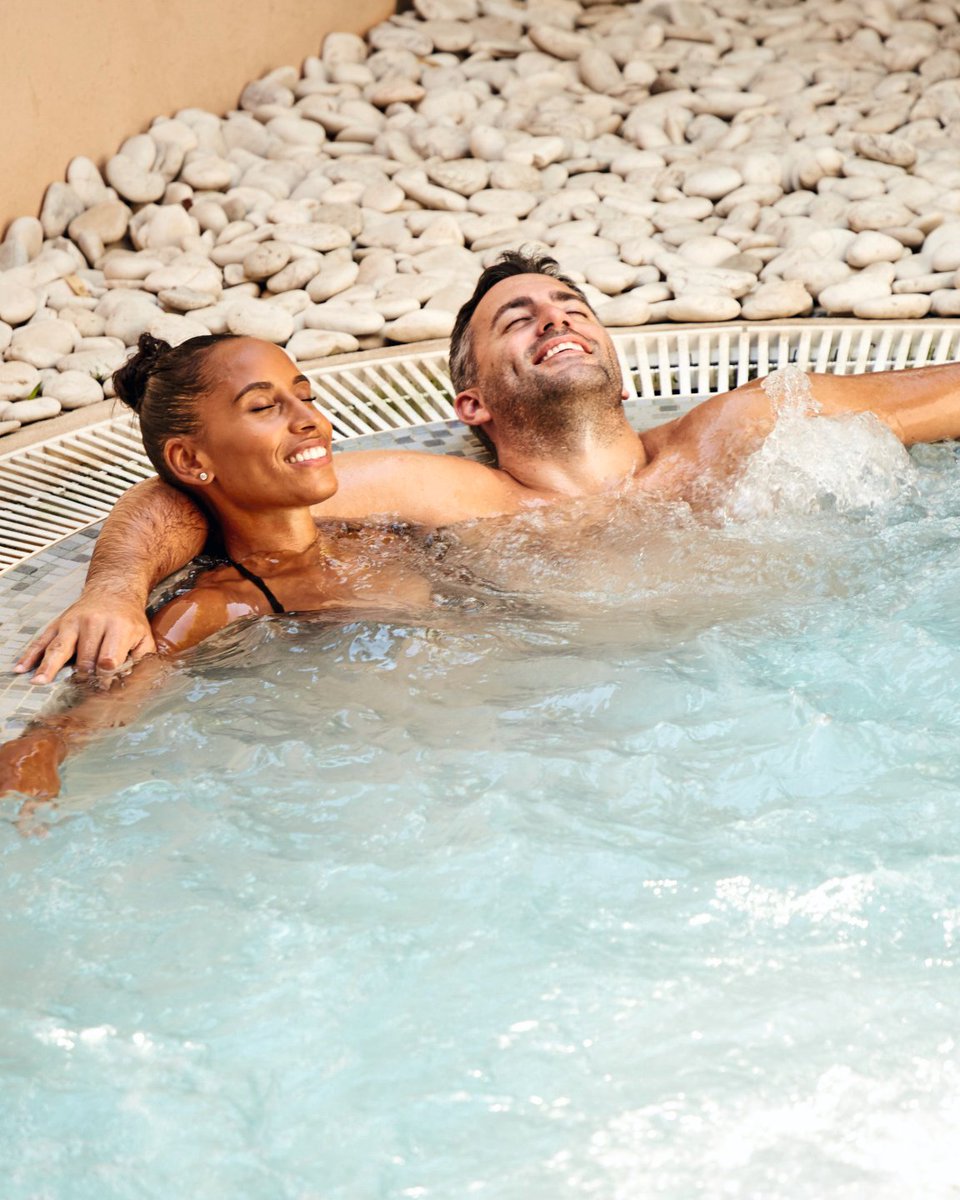 From Turkish Baths to Hot Stone Therapies, our parcs with spas have a wide range of facilities to de-stress you 🧖🫧

brnw.ch/21wToIl