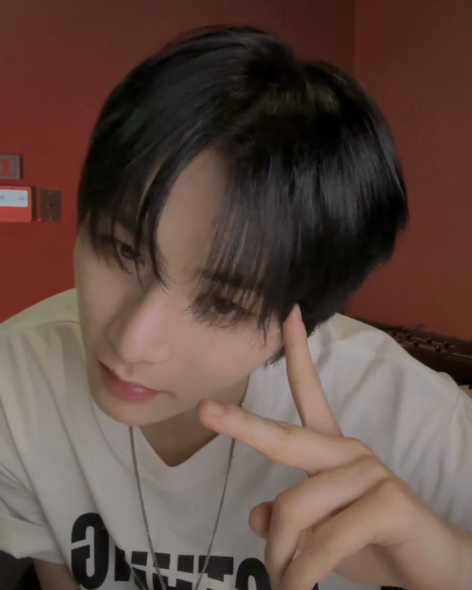 xxisani's tweet photo. 태산니 캡처타임 너모기요웟어 https://t.co/bn4FGVvDqU