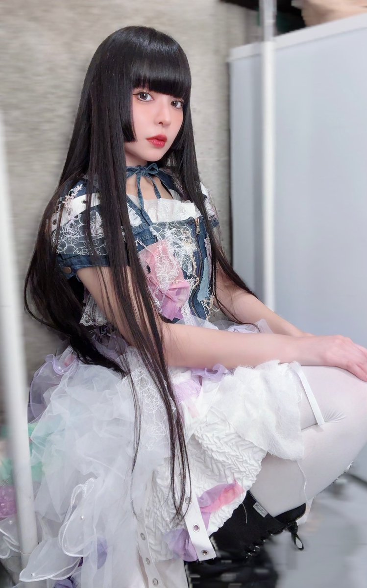 キルメルワンマン、あざした！！！！
のびのび〜と自由な空気、最高🤝🏻🖤

短くなった姫カットに気付いたかい〜？

#KILLTMELTLAND