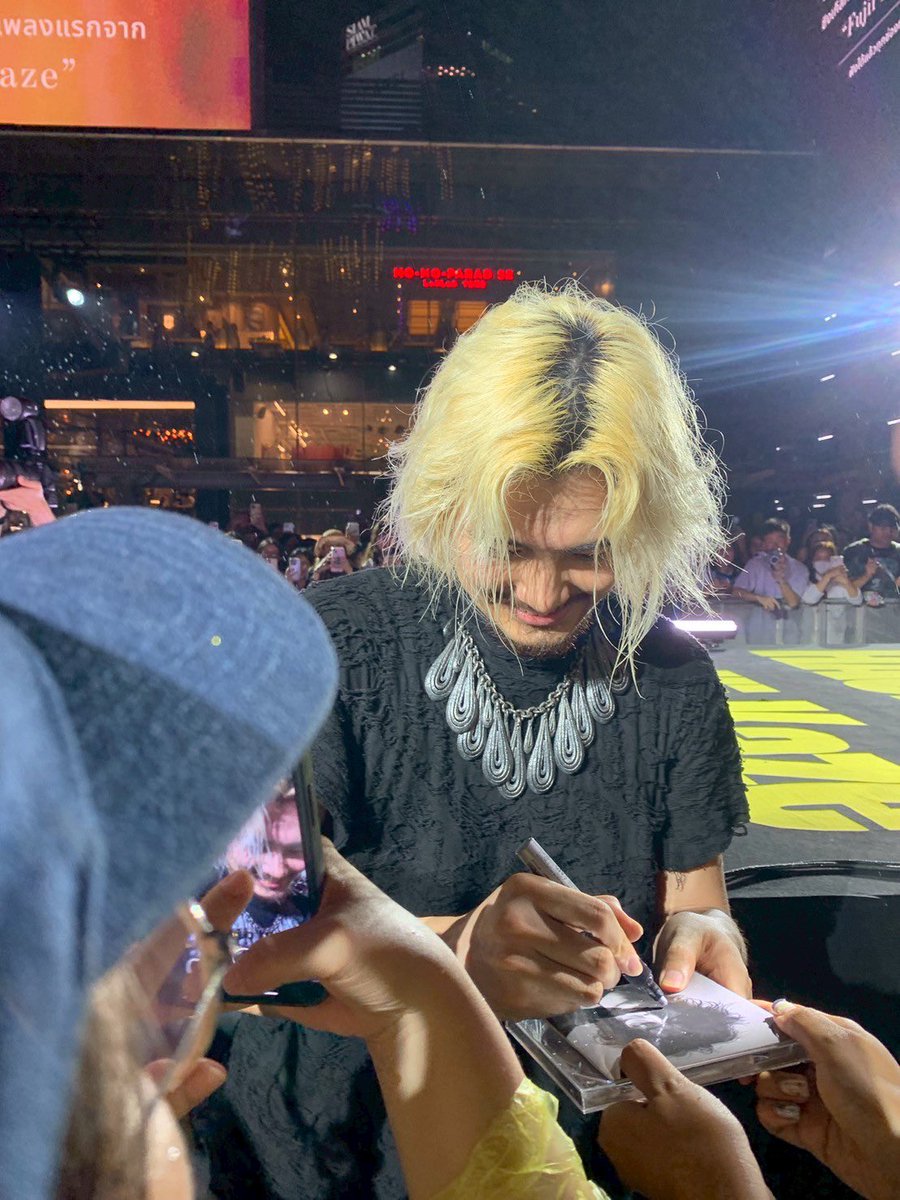 ༄𝐬𝐦𝐨𝐧𝐝𝐚𝐲• tweet media