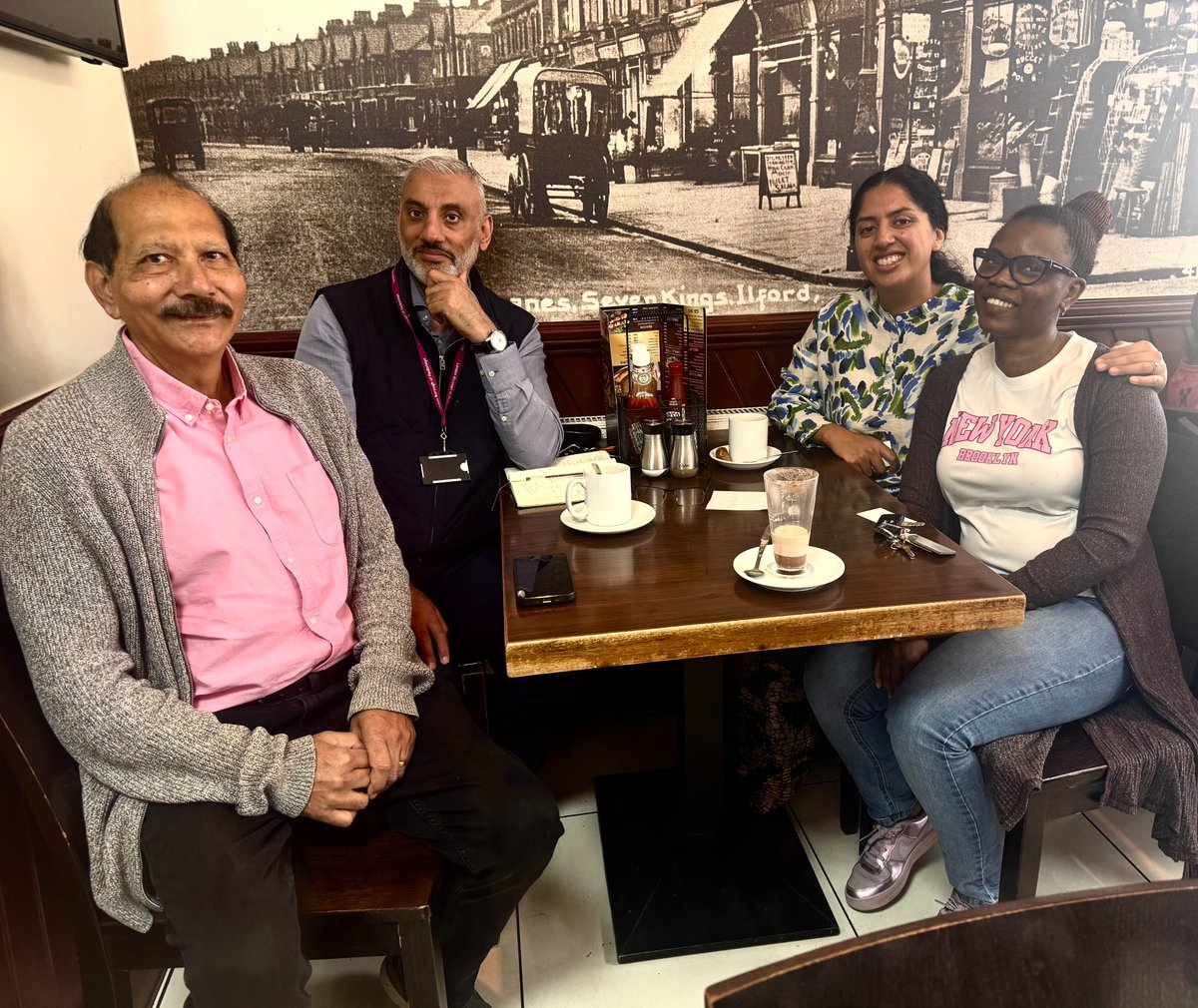 Great surgery today in the café.
Met Amara from Pepala, a brilliant local charity collecting surplus books &amp; sending them to schools in Malawi - one of the world’s poorest countries.
pepala.org.uk
📚♻️ Education + sustainability in action