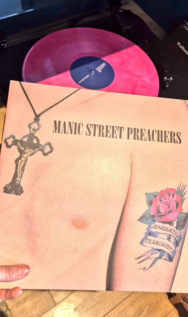 Definitely worth the early start - that rose pink 💕🌹 <a href="/Manics/">Manic Street Preachers</a>
