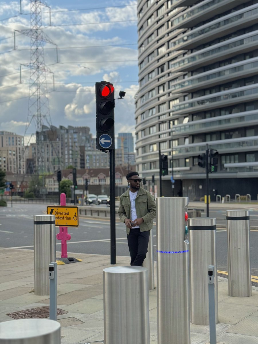 iamkunlexzinho's tweet image. Red lights canโt stop me๐ฆIโm unstoppable ๐ฅ
#london