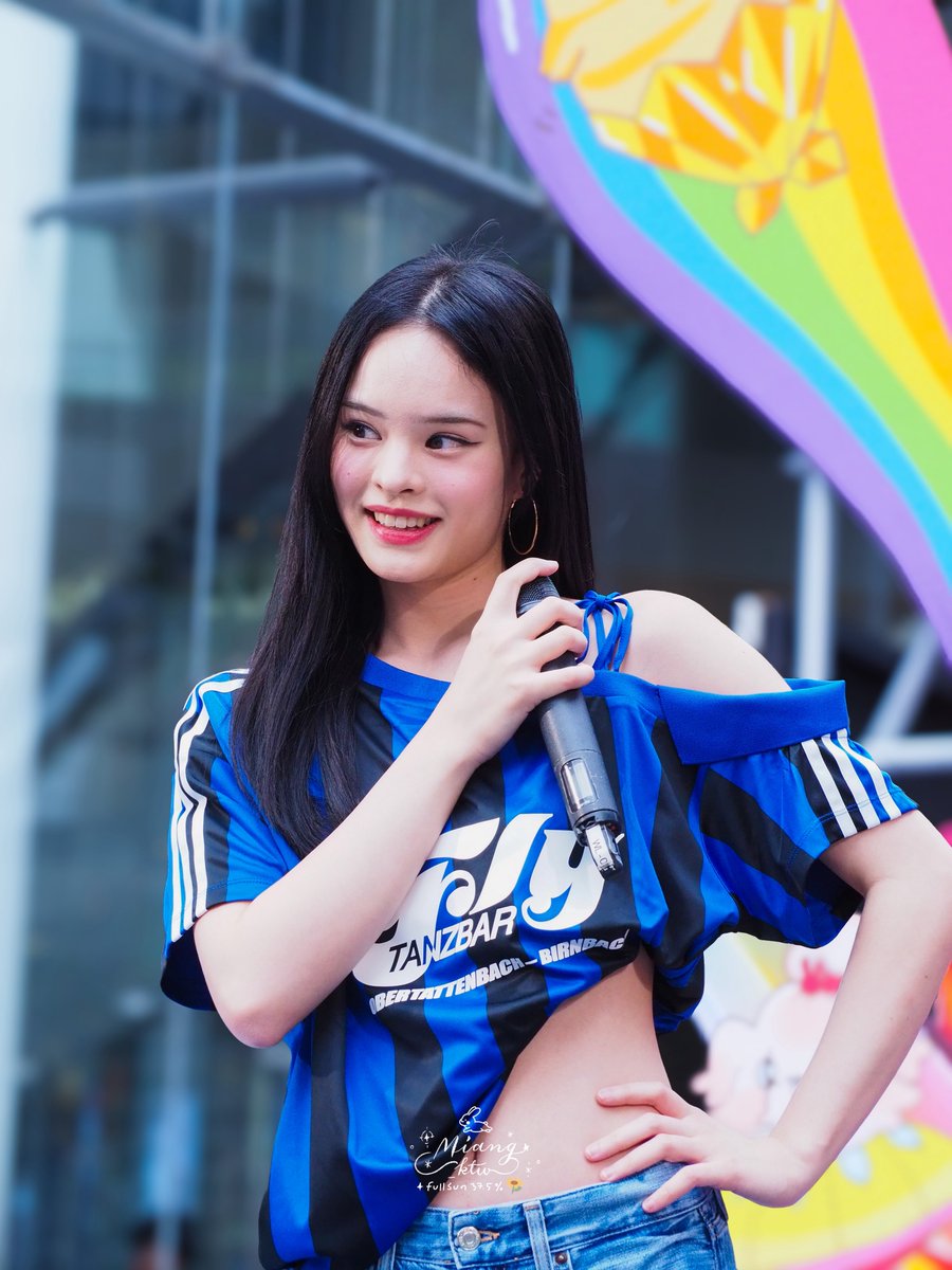 miang_ktw's tweet photo. 250614

ยัยเด็กบอกขอรูปที่ลืมตานะคะ 5555555

@allynitibhon
#SiamCenterxALLYJEATIME
#NoBuskingWay #NOTHANKSค่ะ 
#ALLY #allynitibhon #แอลลี่ https://t.co/QetkgN4bHn