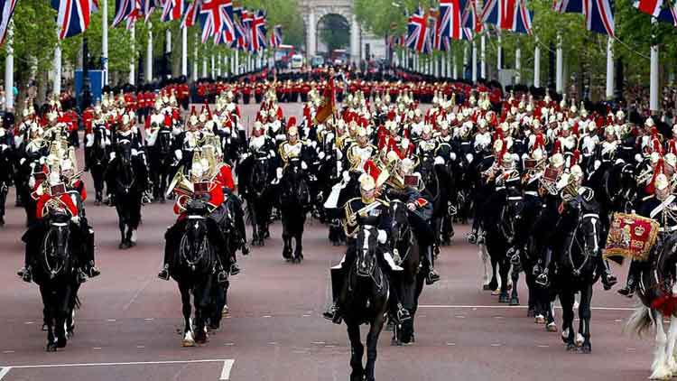 Let’s be honest no other nation does pomp and ceremony better than Great Britain 🇬🇧. Happy birthday to our great King. Proud to be British. Trooping the colour is a must watch each year for me. Kate looking absolutely stunning too! #troopingthecolour2025 #KingsBirthdayParade