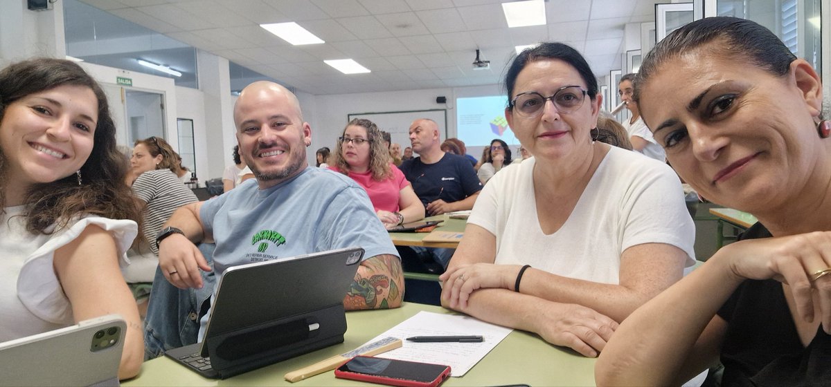 anarosa3008's tweet photo. Segundo día del curso "La evaluación formativa en Matemáticas" en el CEP Las Palmas.
Muchísimas gracias a Mariana Morales y Belén Palop.
Gracias al CEP Las Palmas de Gran Canaria
Gracias a la Dirección General de Ordenación de las Enseñanzas, Inclusión e Innovación https://t.co/haQ9VmonUk