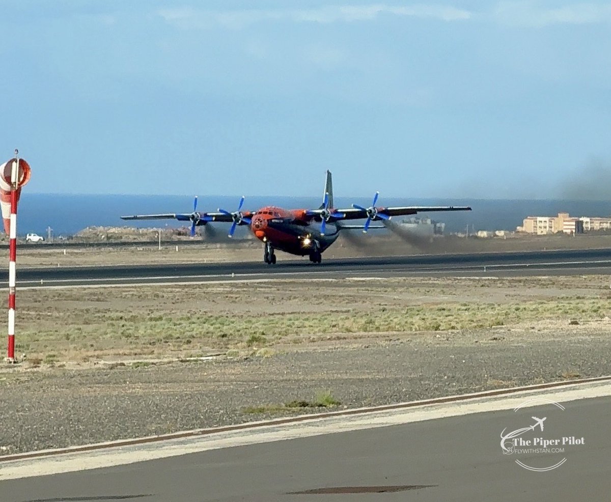 stani320's tweet image. Cavok Air Antonov AN-12 smoky departure out pf Tenerife South airport 🛫#takeoff #antonov #antonovan12 #cavokair #tenerife #tfs #avgeek