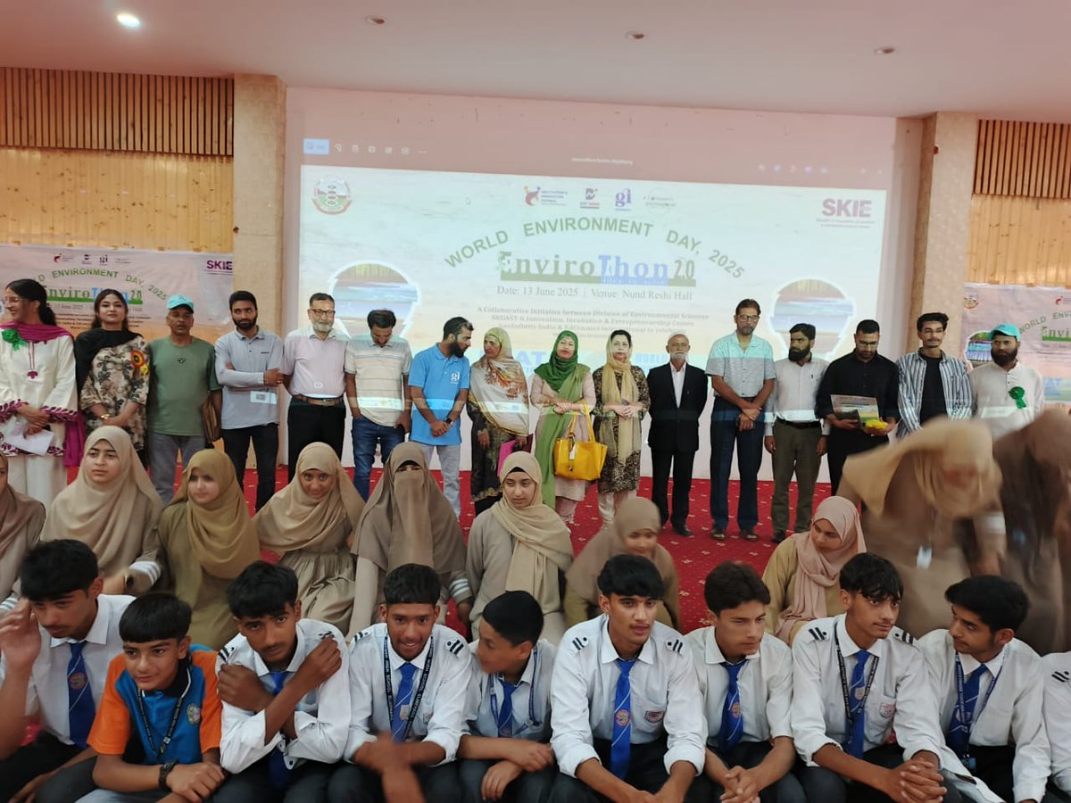 EnvironThon 2025 organized by SUKAST K ENVIRONTHON 2.0 under the banner. Innovative approach to Solve Social Environmental problems through power of Ideation.
#Plasticpollution 
#SourceSegregation 
#WasteintoWealth
#Plasticpollution 
#BehaviouralChange 

facebook.com/KashmirSKUAST/…