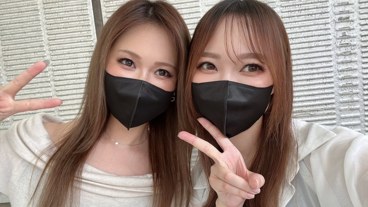 収録来店無事終了ーっ🩵

#グランキコーナ堺店 様
ありがとうございました🔥✨
雨の中、沢山の方が会いに来てくれて
本当に嬉しかったし楽しかったし
感謝でいっぱいです😭🩵🩷

これからも楽しい動画をお届け出来るように
ゼロもち姉妹頑張ります🥹💪

久しぶりのミドル実践❕
結果お楽しみに🤫w
#PR