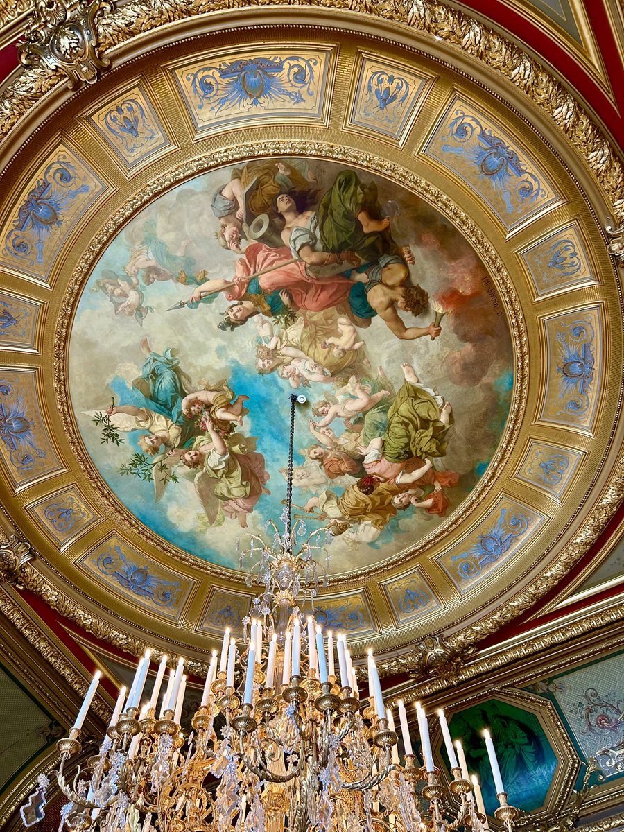 En Préfecture des Bouches-du-Rhône 🤩
<a href="/Prefet13/">Préfet de la région Provence-Alpes-Côte d'Azur</a> #Marseille