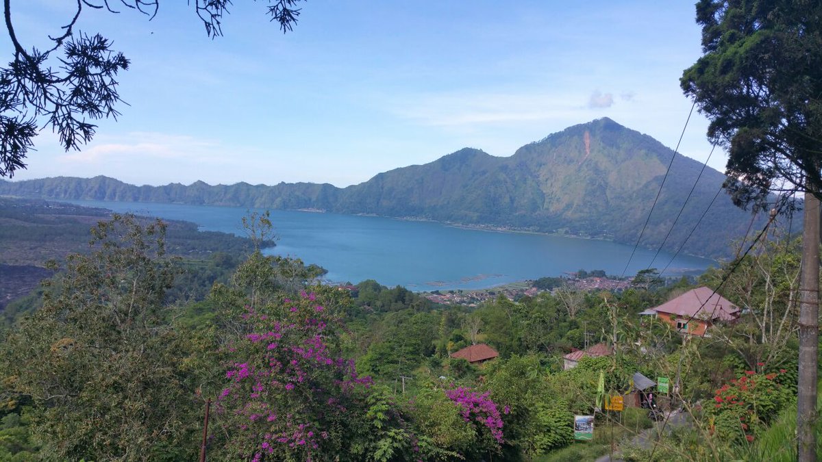 bluebird00010's tweet photo. #Bali volcano 🌋 view tour is Bali full-day tour that introducing the amazing view of #MtBatur is located around 3000-feets from the sea level
#balivolcano #mountbatur #gunungbatur #gunungagung #balitravel #balinese #visitbali #ilovebali #balitrip #baliisland #BaliAdventures https://t.co/5SAMUyzR4l