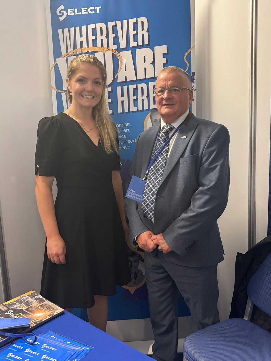 SELECT_Yvonne tweet media